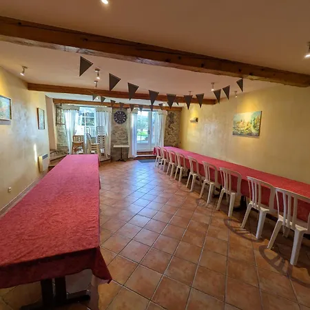 בית הארחה Domaine Bellelauze 3*