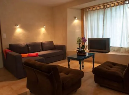 בית הארחה Domaine Bellelauze Bouriège