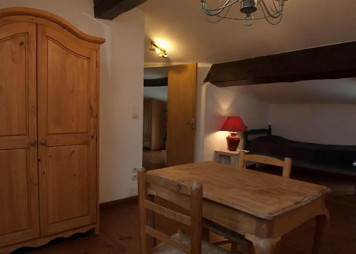 Domaine Bellelauze 3* Bouriège