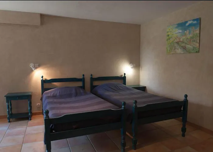 Domaine Bellelauze Pensión 3*