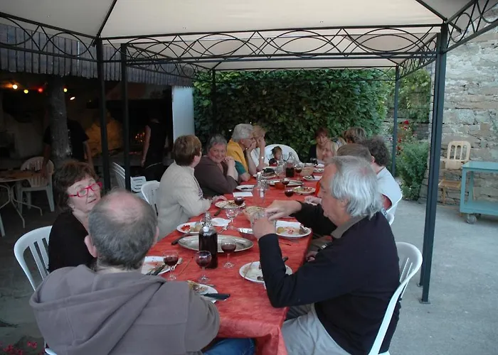 Pensión Domaine Bellelauze Bouriège